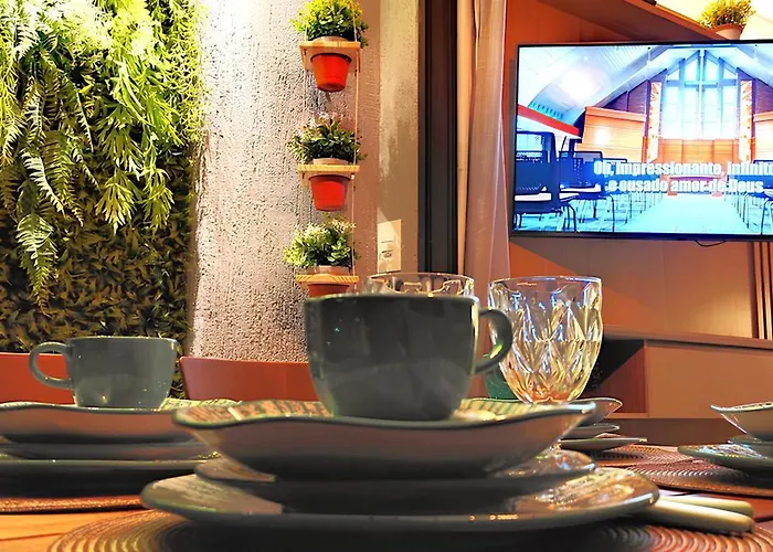 STUDIO DE LUXO - Avaliado com NOTA 10 - Qualidade, Conforto e Comodidade - Centrinho da Praia de